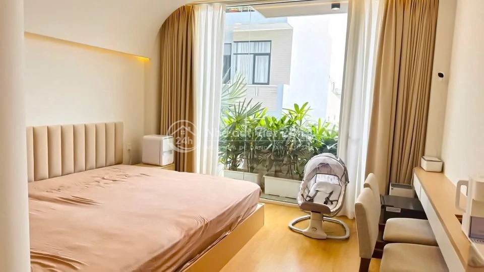Nhà mới xinh lung linh 5 tầng mặt tiền Đường số Chợ Tân Mỹ, Quận 7