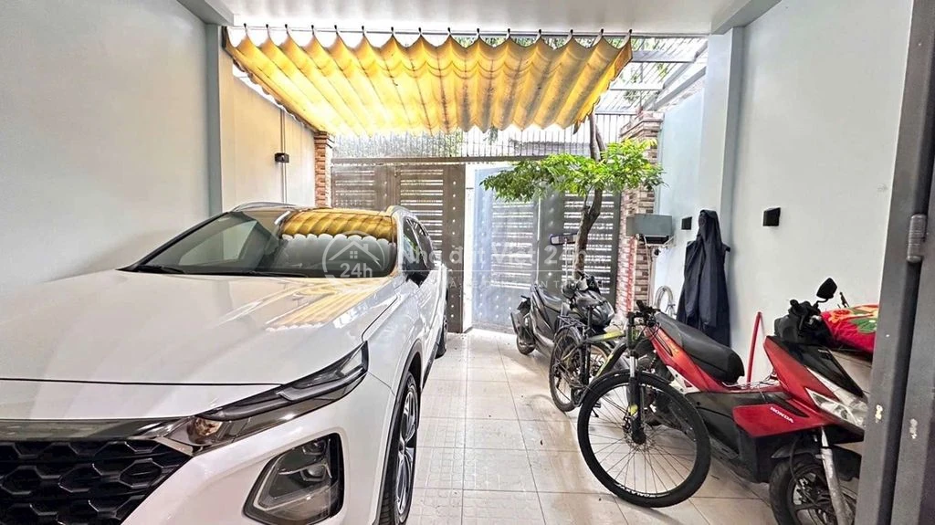 4Tỷ1tl chính chủ nhà bán gấp 5*18m 2 lầu, ngay Hiệp Thành City Q12