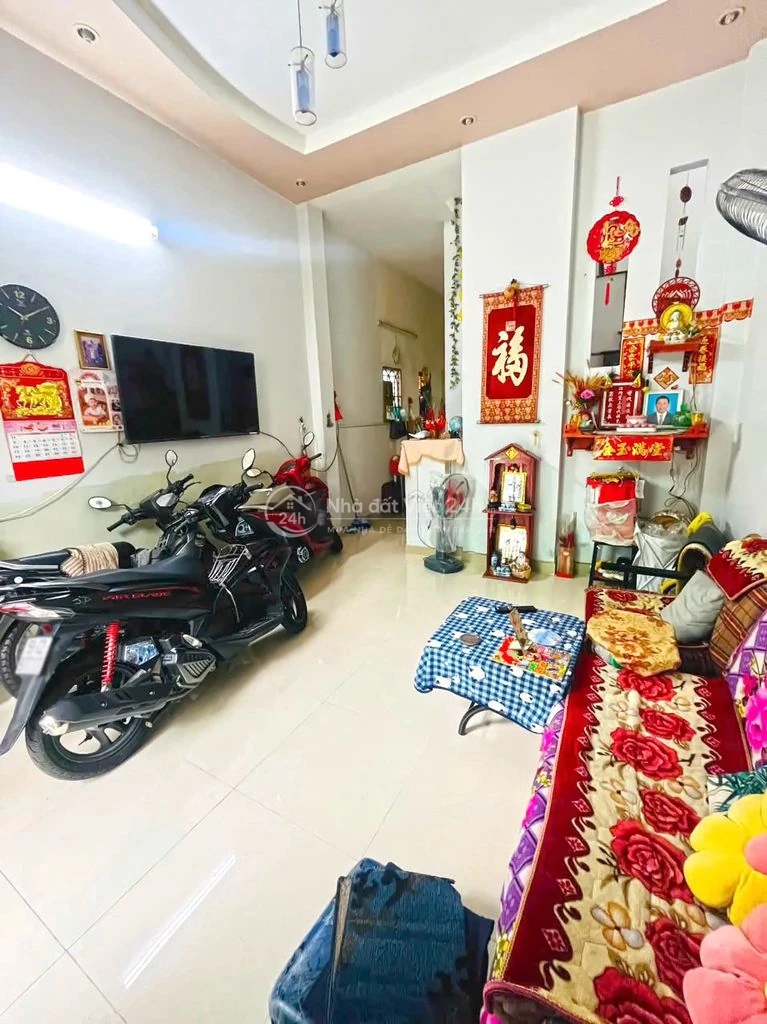 HÀNG HIẾM - Nhà 2 tầng 4PN hẻm 3m sát đường Nguyễn Thị Thập, Quận 7