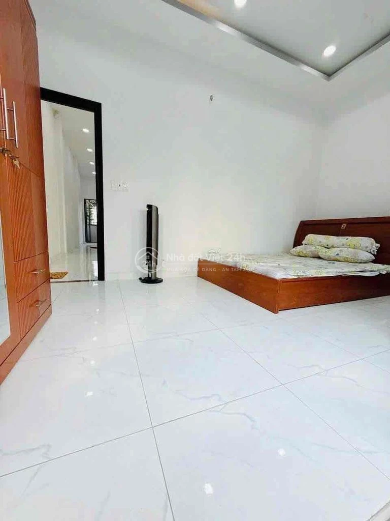 Bán nhà DT khủng hẻm 154/ âu dương lân p3 Q8