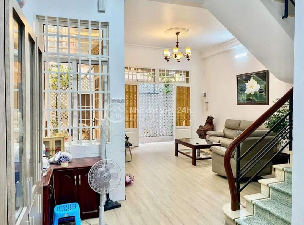BIỆT THƯ MINI SÁT PHẠM VĂN ĐỒNG HIỆP BÌNH CHÁNH HẺM XE HƠI 76M SHR