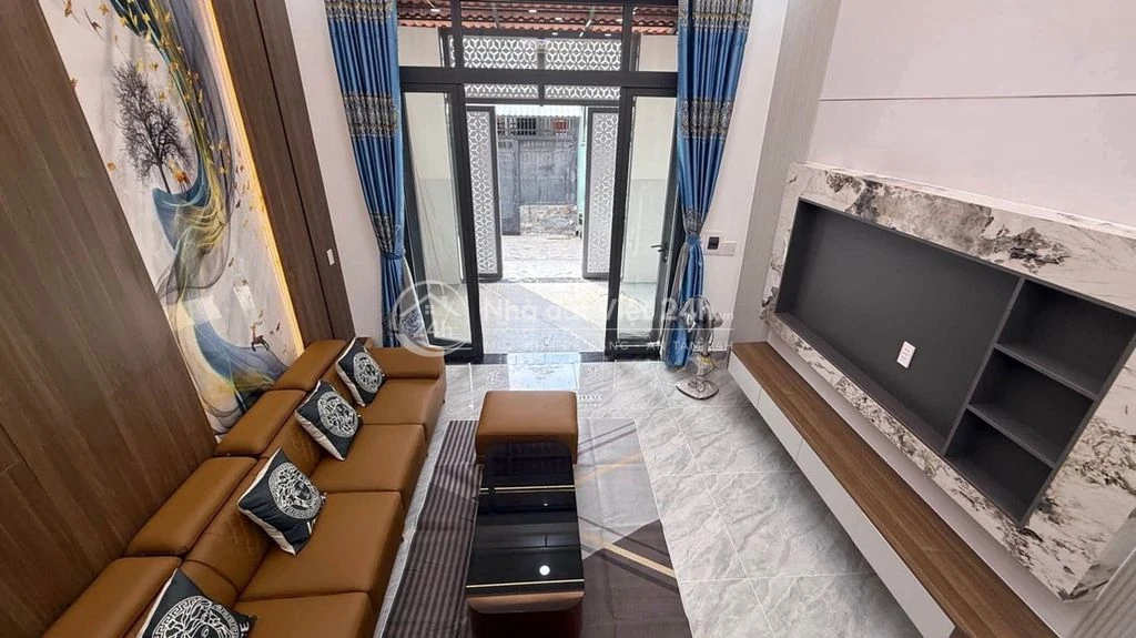Bán nhà 3 lầu 4x14m đường Hà Huy Giáp Quận 12 mới 100%