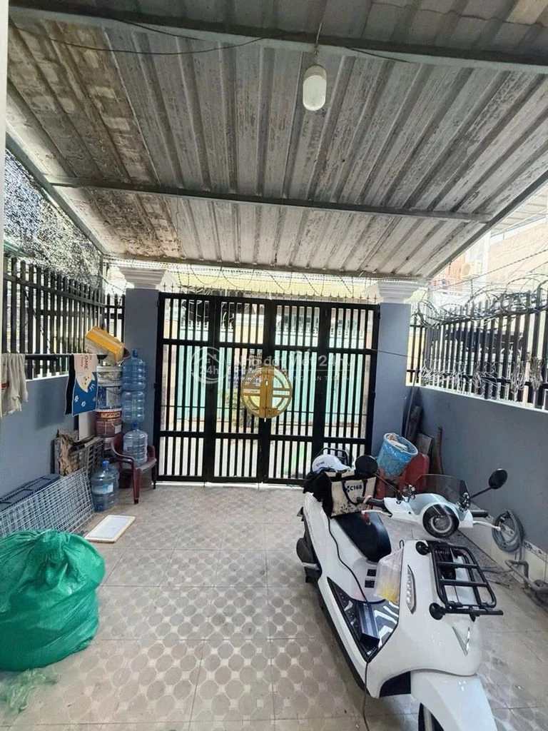 Bán nhà 3 lầu P. An Phú Đông, Q.12, 60m2, giá 5 tỷ