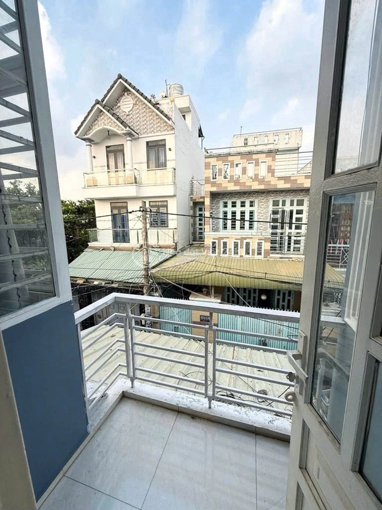Bán nhà 3 lầu P. An Phú Đông, Q.12, 60m2, giá 5 tỷ