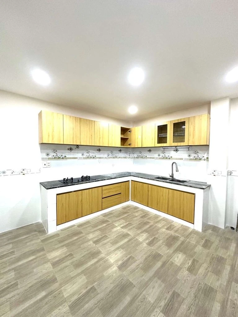 BÁN NHÀ 70M2 4 TẦNG LƯU HỮU PHƯỚC QUẬN 8 HẺM THOÁNG KHÔNG QUY HOẠCH