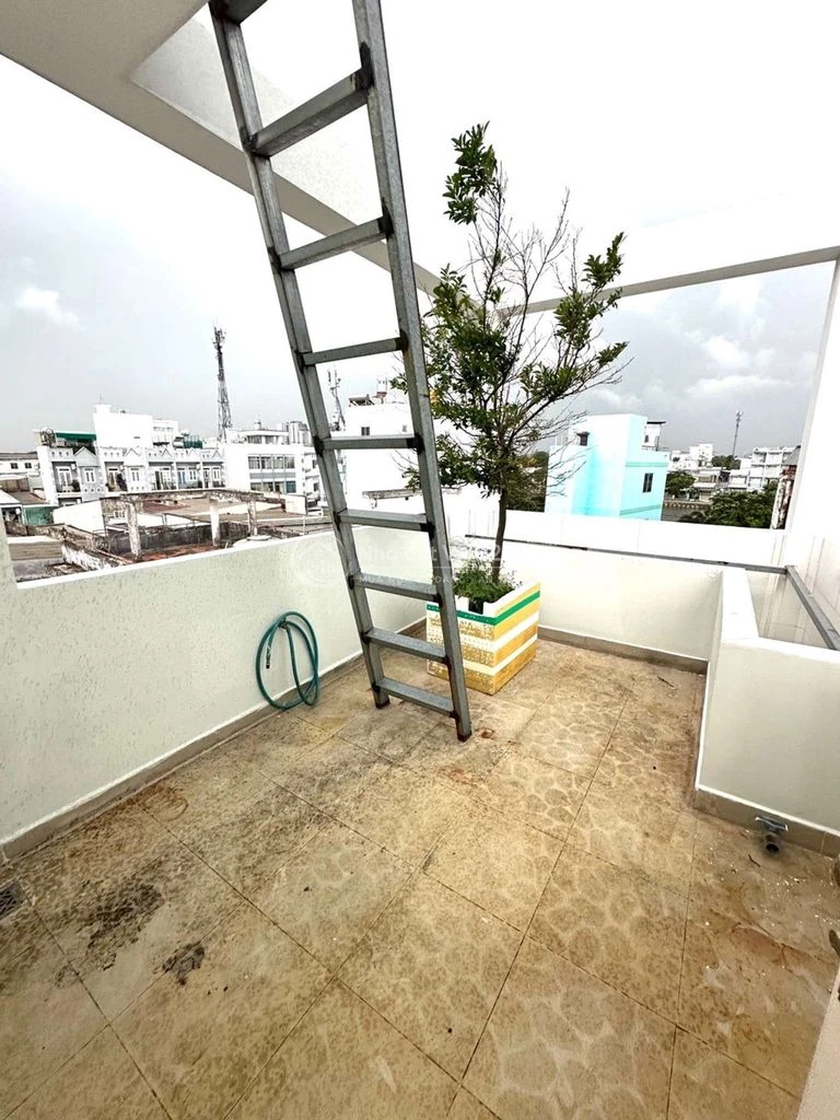 BÁN NHÀ 70M2 4 TẦNG LƯU HỮU PHƯỚC QUẬN 8 HẺM THOÁNG KHÔNG QUY HOẠCH