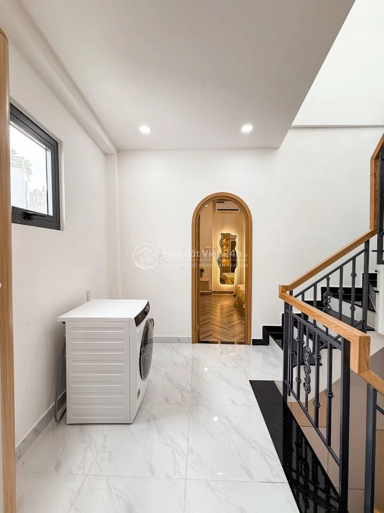 NHÀ ĐẸP BÌNH THẠNH 50M² • 2 TẦNG + SÂN THƯỢNG • 3PN 3WC • 5.xx TỶ