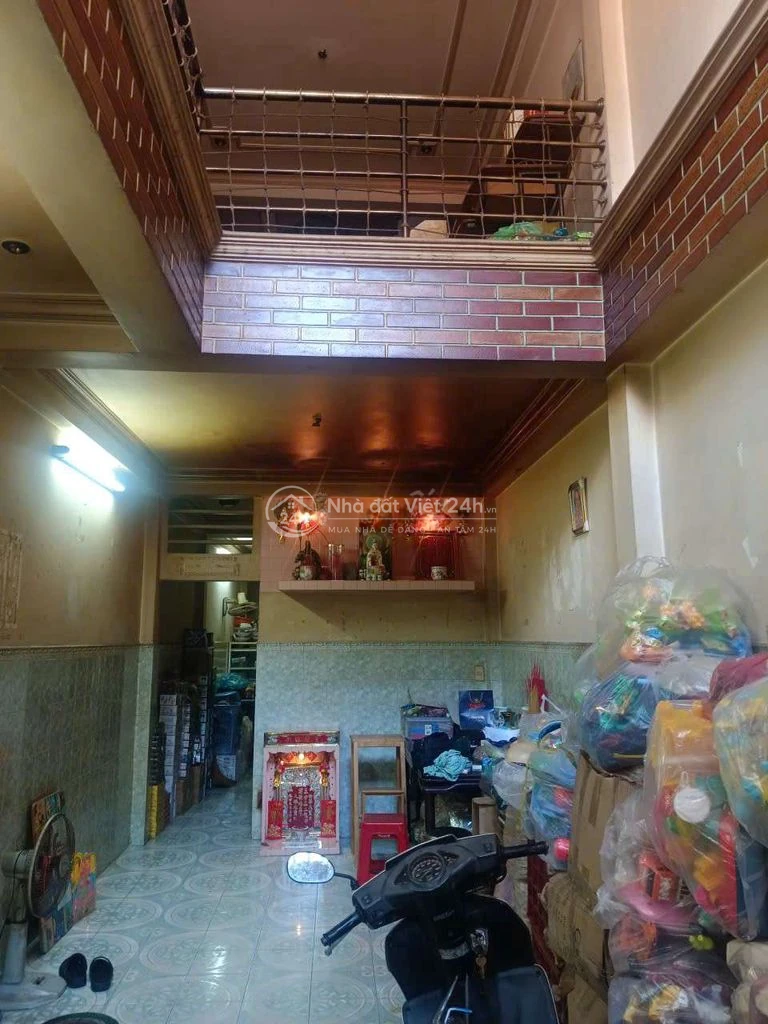 nhà Mai Xuân Thưởng đối diện central mall Võ Văn Kiệt
