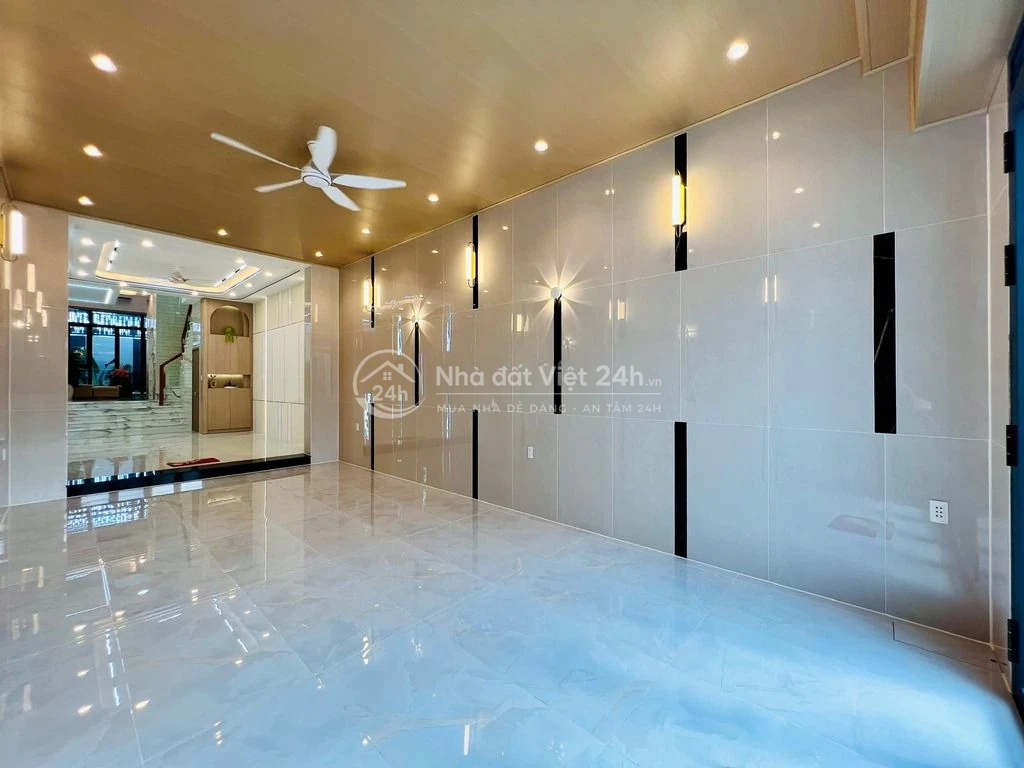 Nhà Đẹp Mặt Tiền đường Mã Lò-  104m2 - 5 tấm full nội thất thang máy