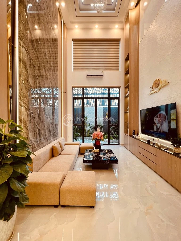 Nhà Đẹp Mặt Tiền đường Mã Lò-  104m2 - 5 tấm full nội thất thang máy