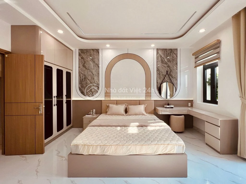 Nhà Đẹp Mặt Tiền đường Mã Lò-  104m2 - 5 tấm full nội thất thang máy