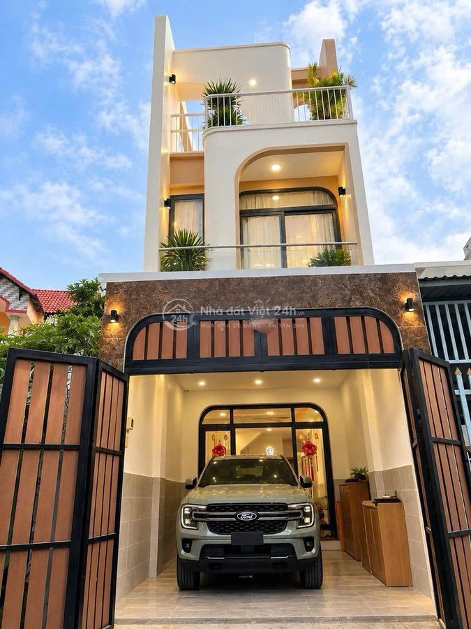 CHỦ NGỢP BÁN NHÀ MẶT PHỐ THỚI AN 18 ,QUẬN 12 ,87M2 ,4 TẦNG ,GIÁ 8.2 TỶ