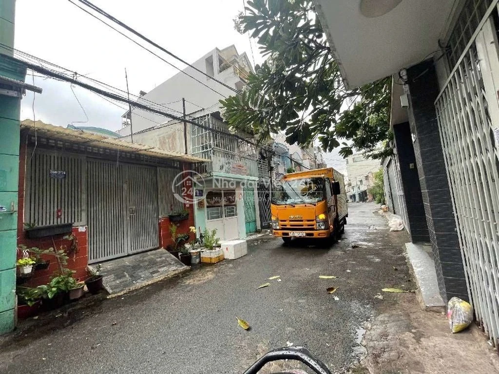 BÁN NHÀ HÒA BÌNH-TÂN PHÚ- NHỈNH 1 TỎI- HẺM XE TẢI 6M-2 TẦNG - 1PN,2WC