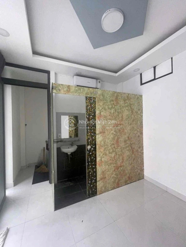 nhà hẻm xe hơi trung tâm Quận 5 vị trí cực đẹp