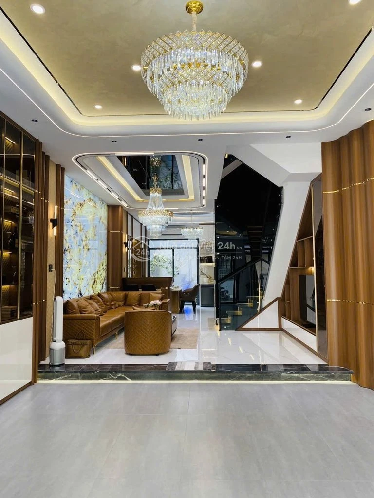 nhà gì nội thất đã 3 tỷ, bạn có tin được không, đối diện trường học.