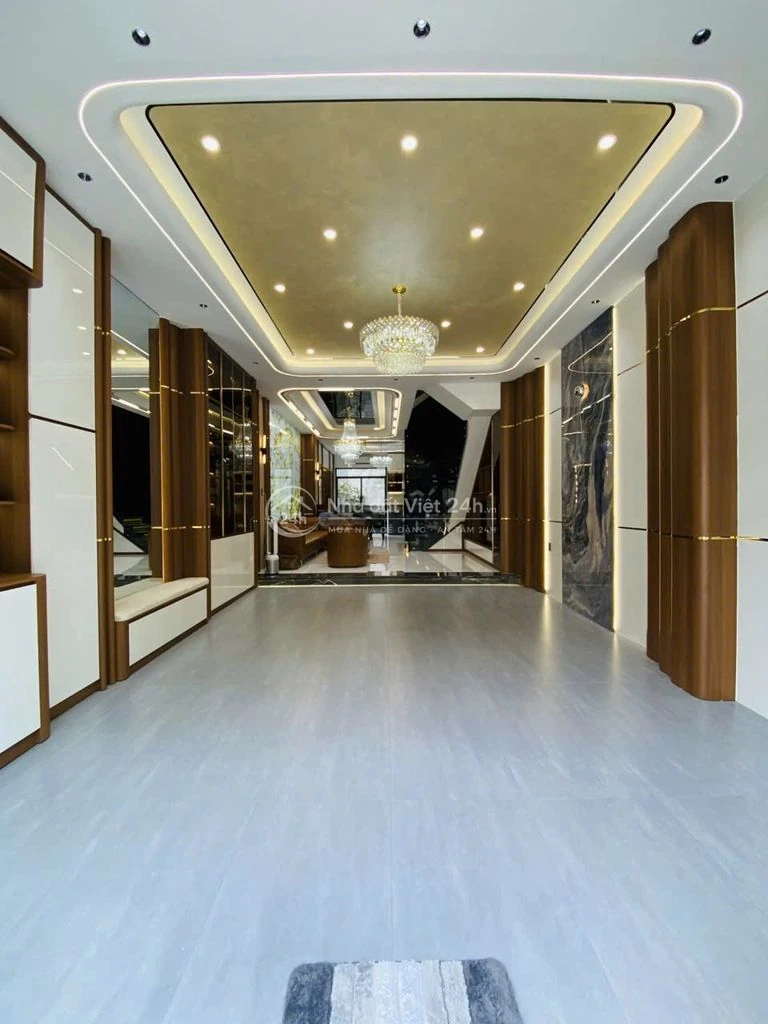 nhà gì nội thất đã 3 tỷ, bạn có tin được không, đối diện trường học.