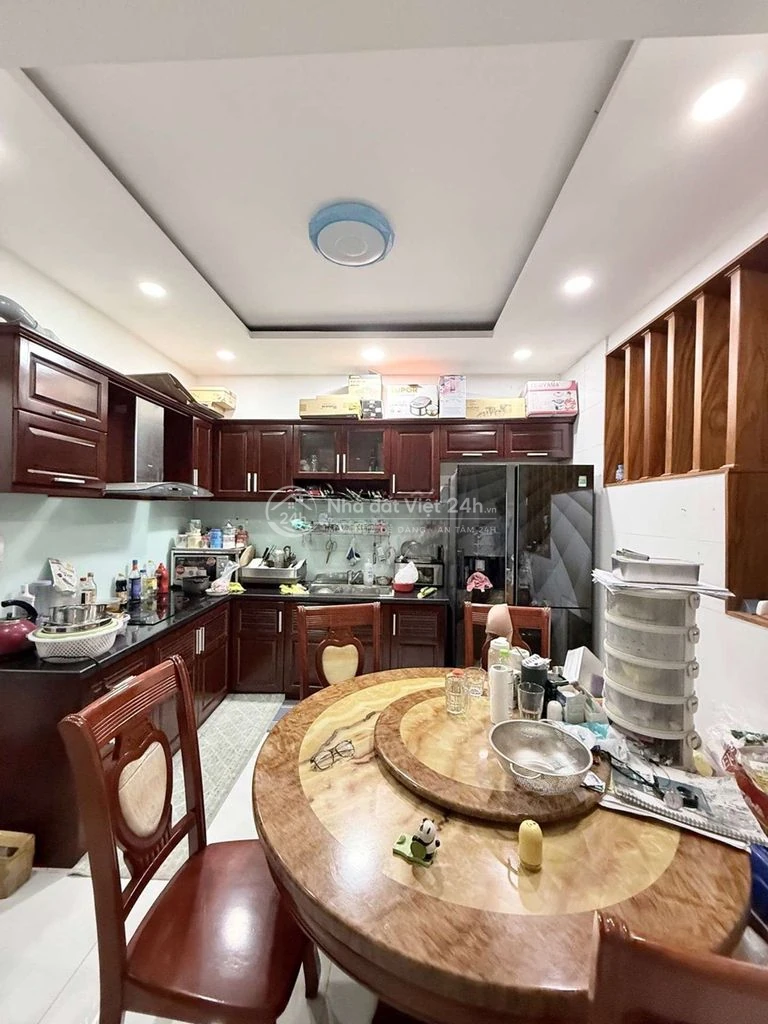 HXH Nguyễn Văn Quá nhà BTCT 75m2 x 5 tầng 6tỷ4