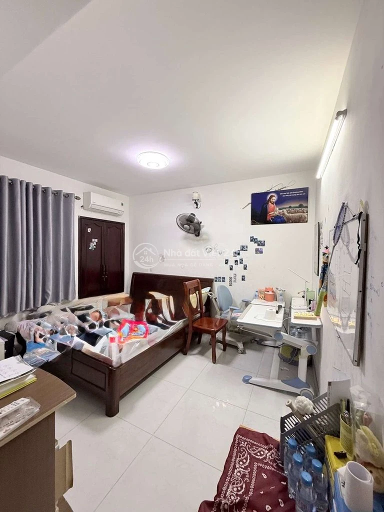 HXH Nguyễn Văn Quá nhà BTCT 75m2 x 5 tầng 6tỷ4