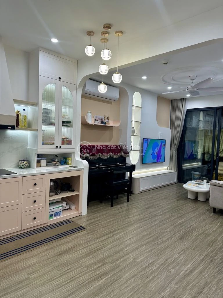 Chính chủ bán gấp căn 1 ngủ + 43m-giá 2,55 tỷ KĐT Vinhomes Smart City.