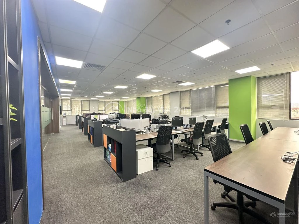 Hiếm có văn phòng 490 m2 tại phố Trần Duy Hưng cần cho thuê