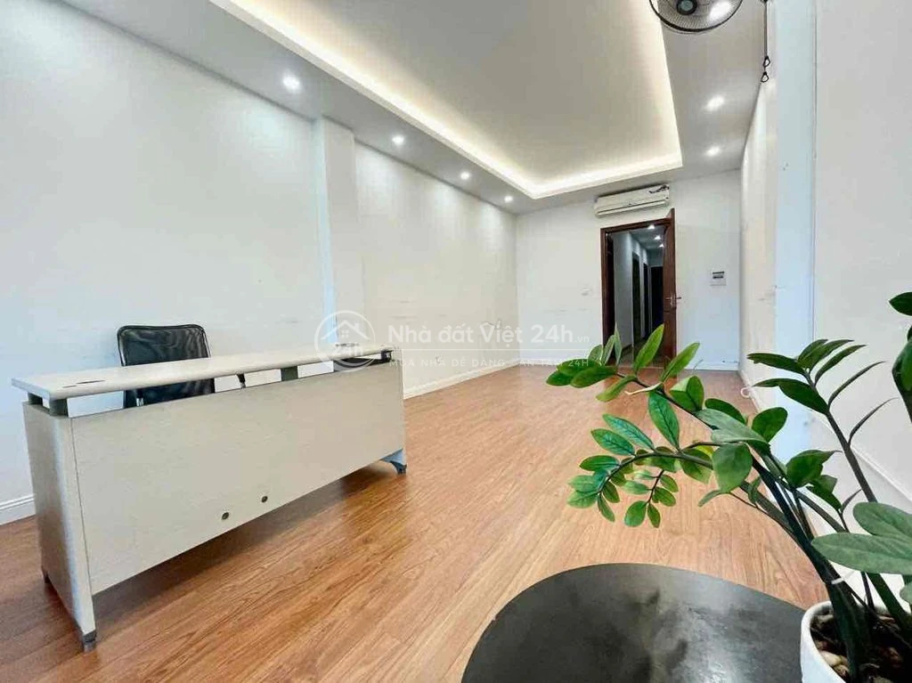 Cho thuê văn phòng Nguyễn Ngọc Vũ - Cầu Giấy 30m giá 5tr