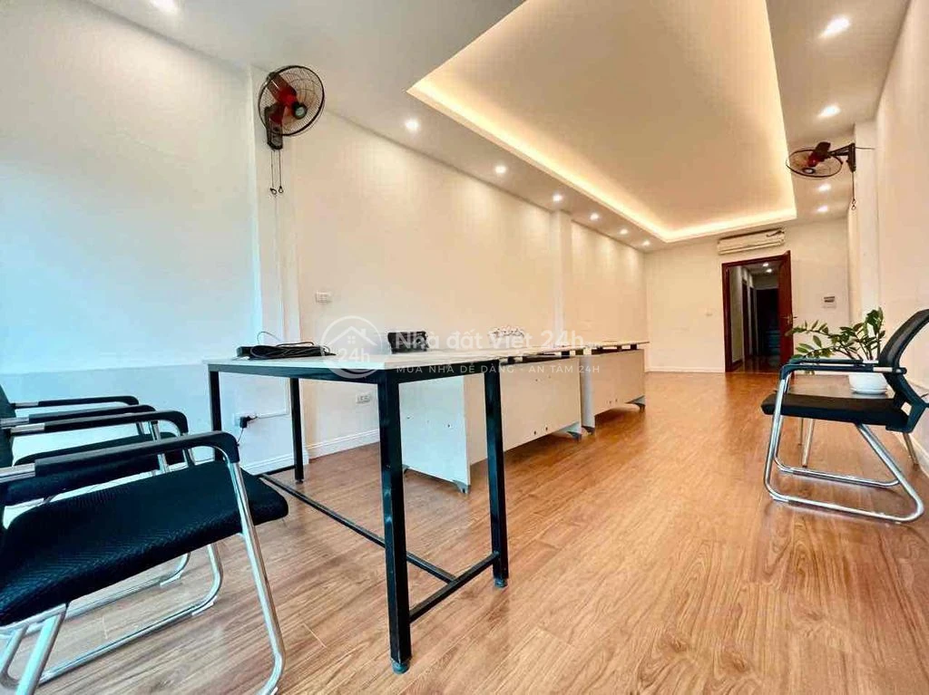 Cho thuê văn phòng Nguyễn Ngọc Vũ - Cầu Giấy 30m giá 5tr
