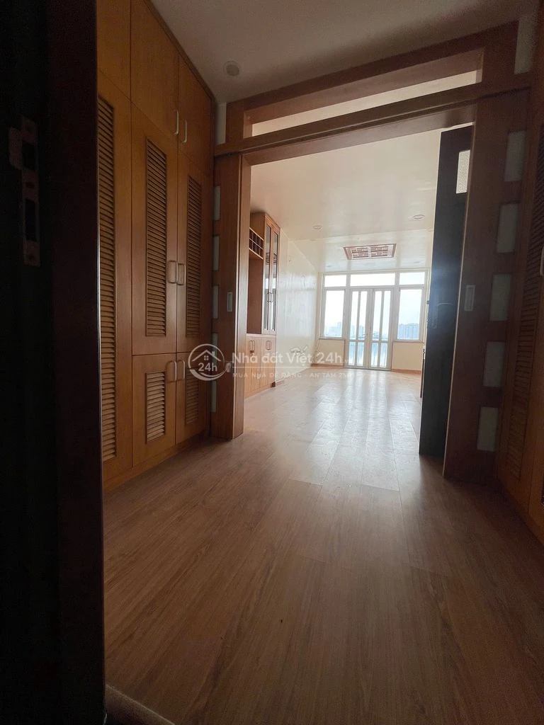 Nguyên căn Đặng Thai Mai Tây Hồ TM Ô tô tránh Vỉa hè 65mx6T 23 Tr