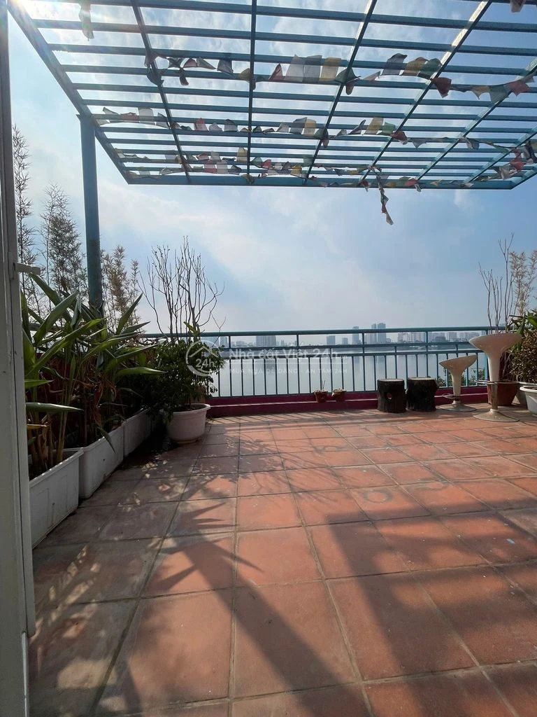 Nguyên căn Đặng Thai Mai Tây Hồ TM Ô tô tránh Vỉa hè 65mx6T 23 Tr