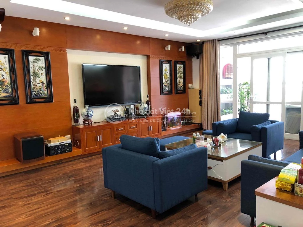 Cho thuê chung cư B4 Kim Liên, mặt phố Phạm Ngọc Thạch, Hà Nội