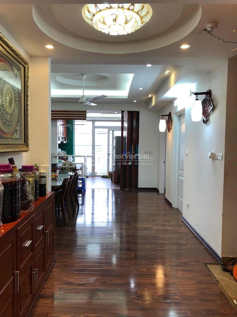 Cho thuê chung cư B4 Kim Liên, mặt phố Phạm Ngọc Thạch, Hà Nội