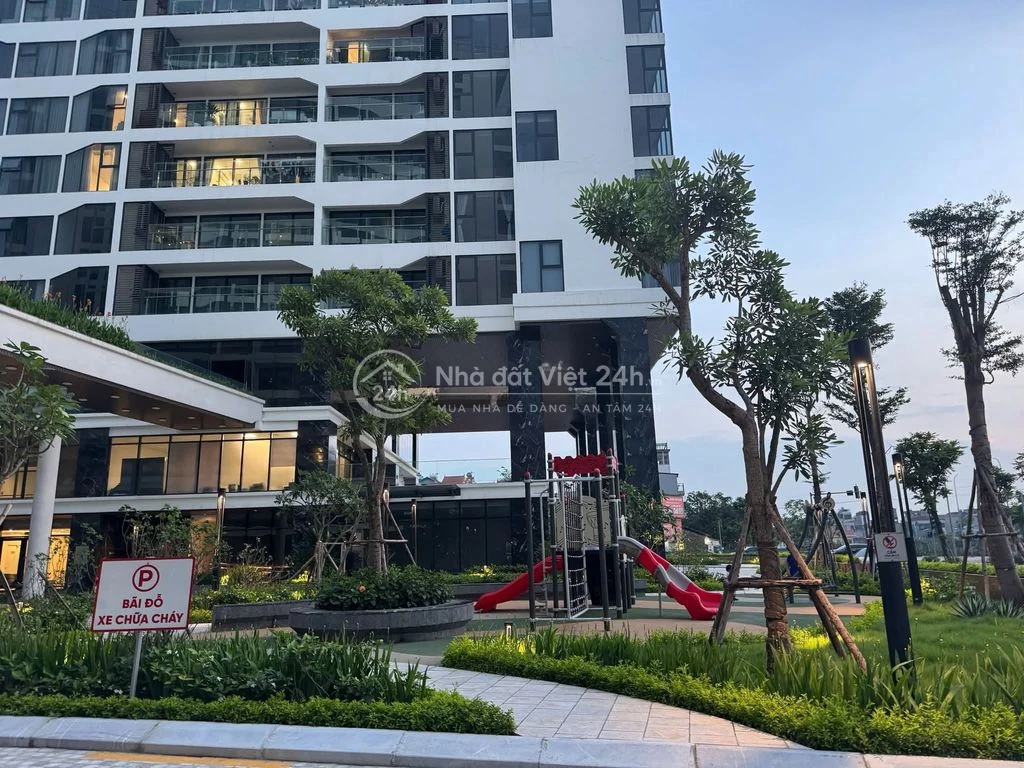 Cho thuê căn hộ 1 phòng ngủ 52m2 Sunshine Green Iconic, quận Long Biên