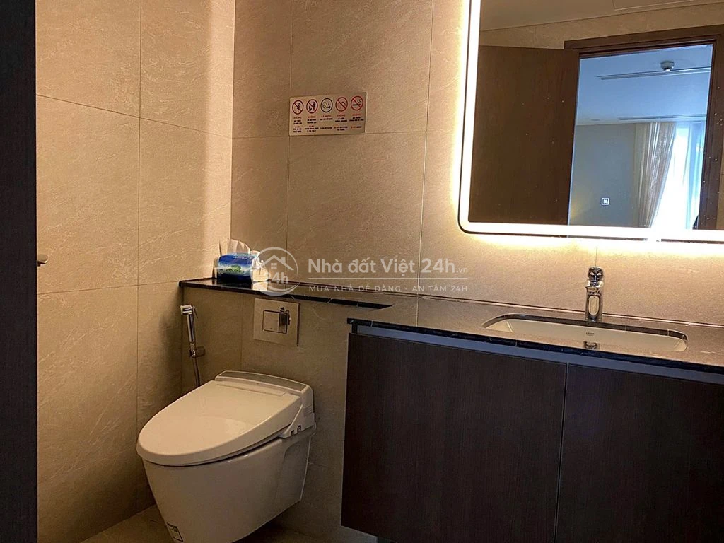 Cho thuê căn hộ 1 phòng ngủ 52m2 Sunshine Green Iconic, quận Long Biên