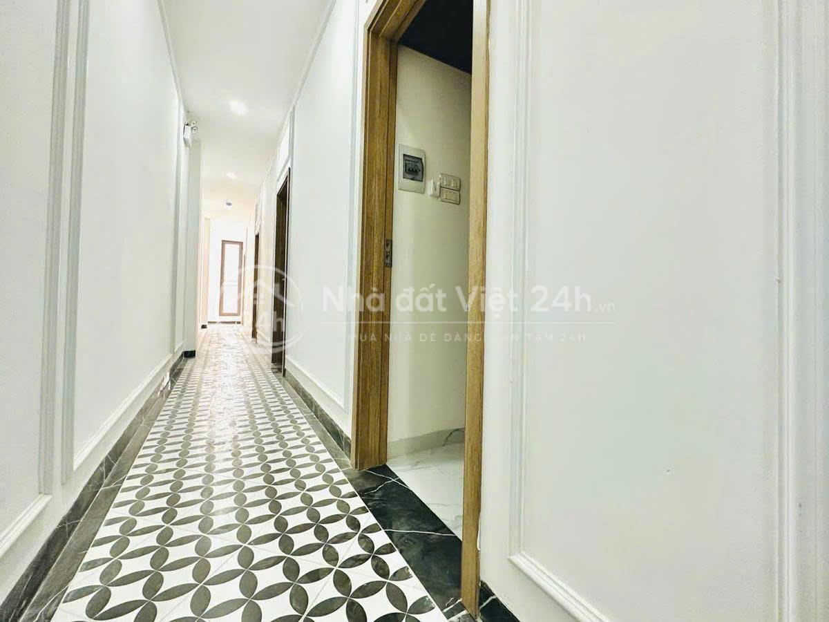 Bán nhà 9 Tầng thang máy phố Bùi Xương Trạch cho thuê 2,5 tỷ/ năm