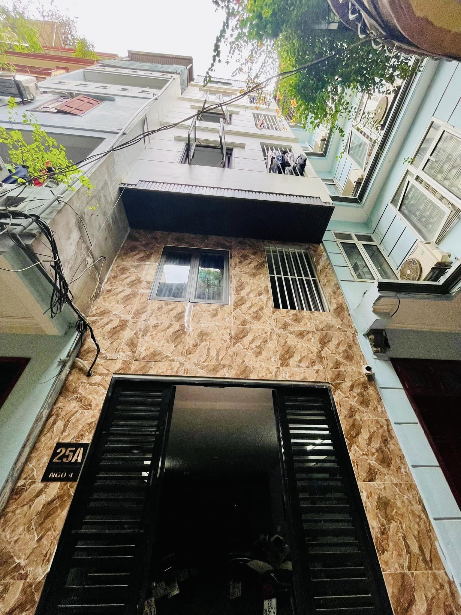 Bán nhà 6 tầng Thang Máy Phố Giang Văn Minh giá 16 tỷ