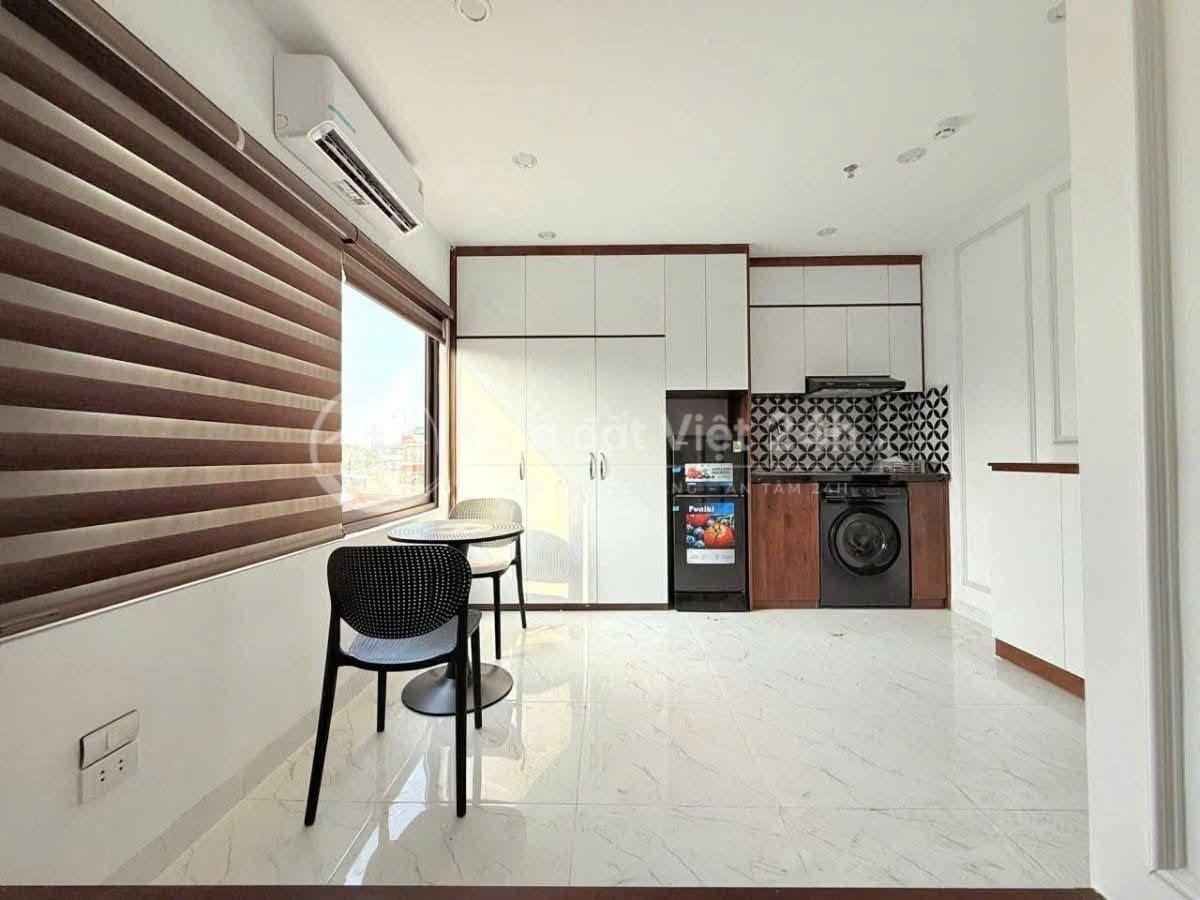 Bán nhà 8 tầng thang máy phố Tô Vĩnh Diện hiện đang cho thuê 140 tr