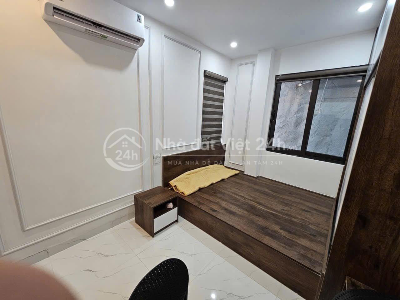 Bán nhà 8 tầng thang máy phố Tây Sơn cho thuê 140 tr/ tháng