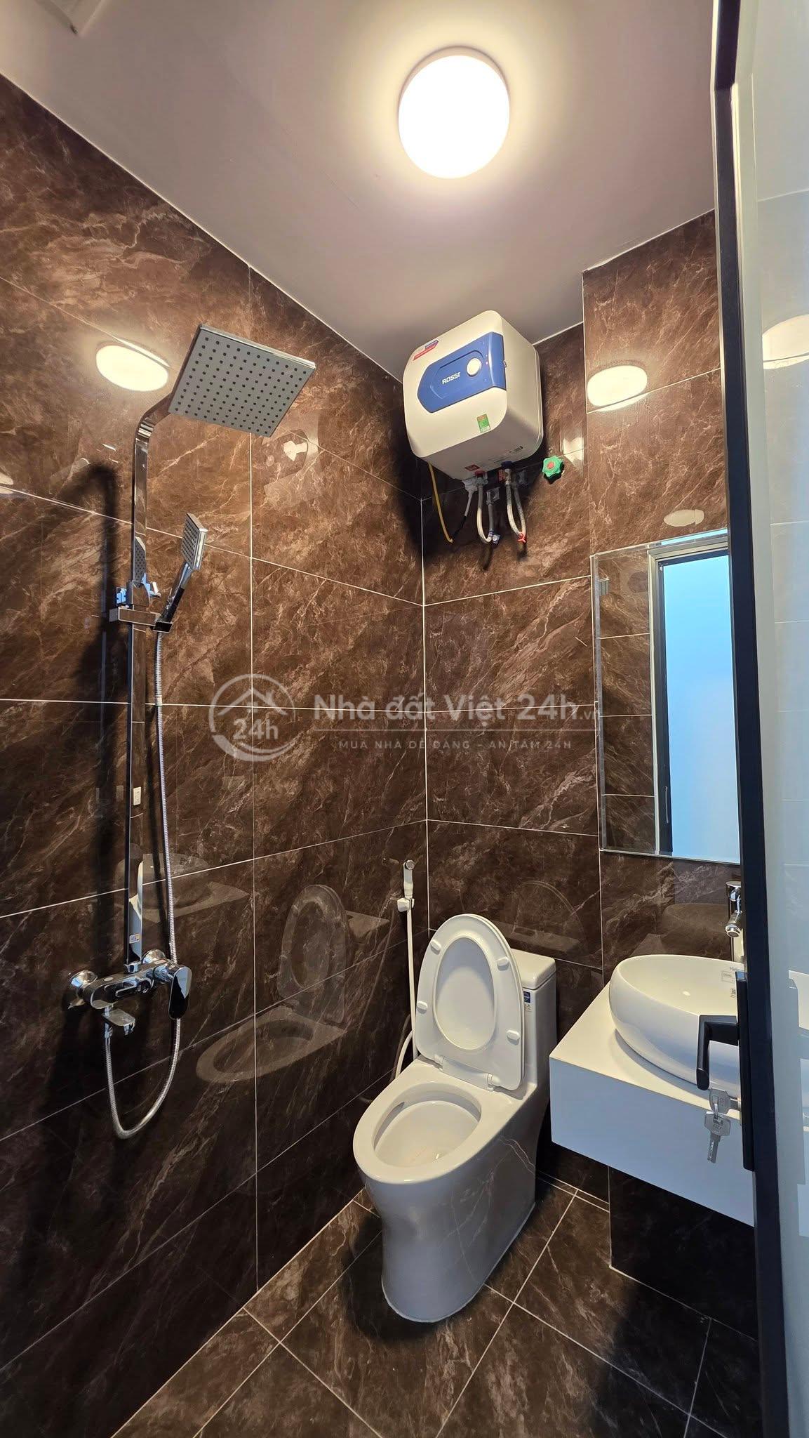 Bán nhà ngõ 70 Ngọc Khánh 36 m 5 tầng - Ba Đình
