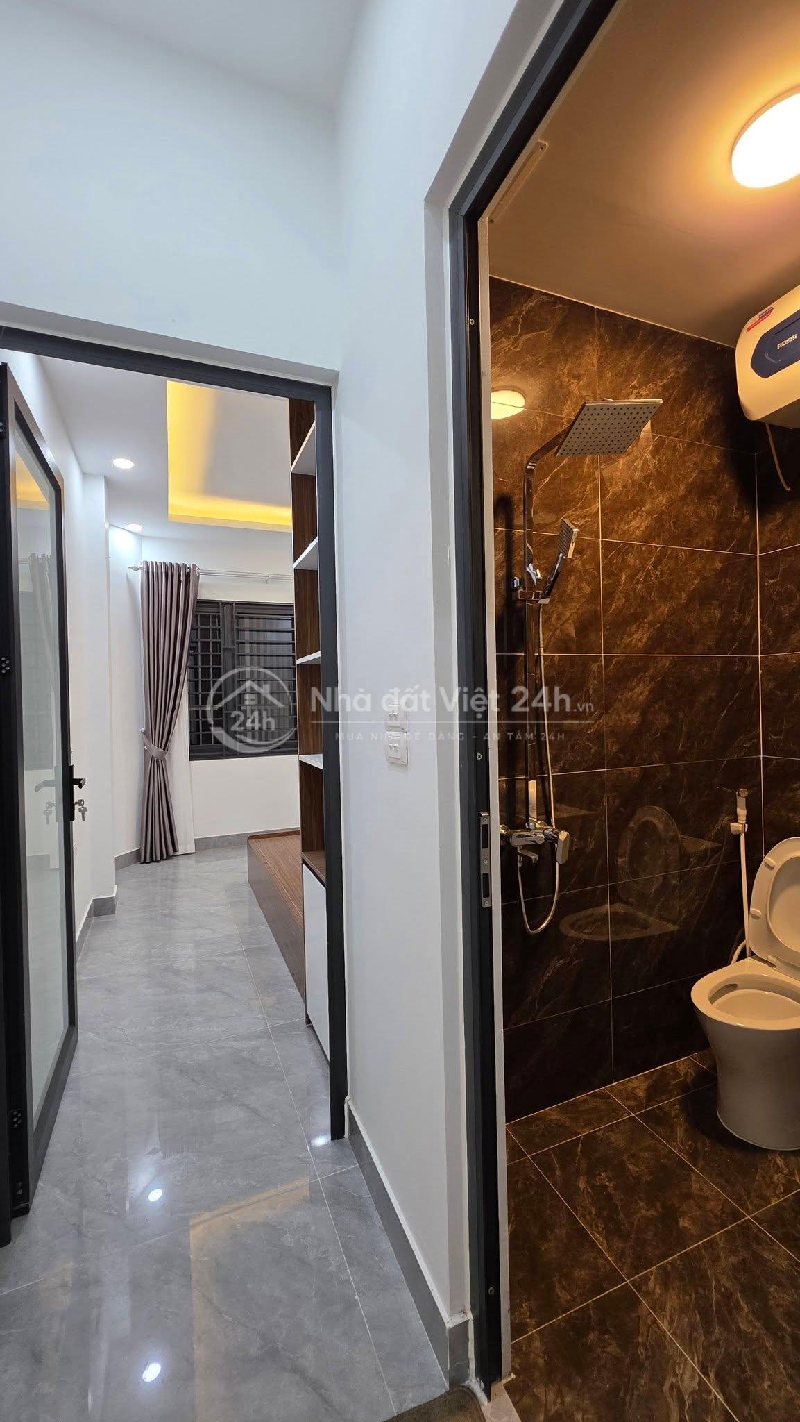 Bán nhà ngõ 70 Ngọc Khánh 36 m 5 tầng - Ba Đình