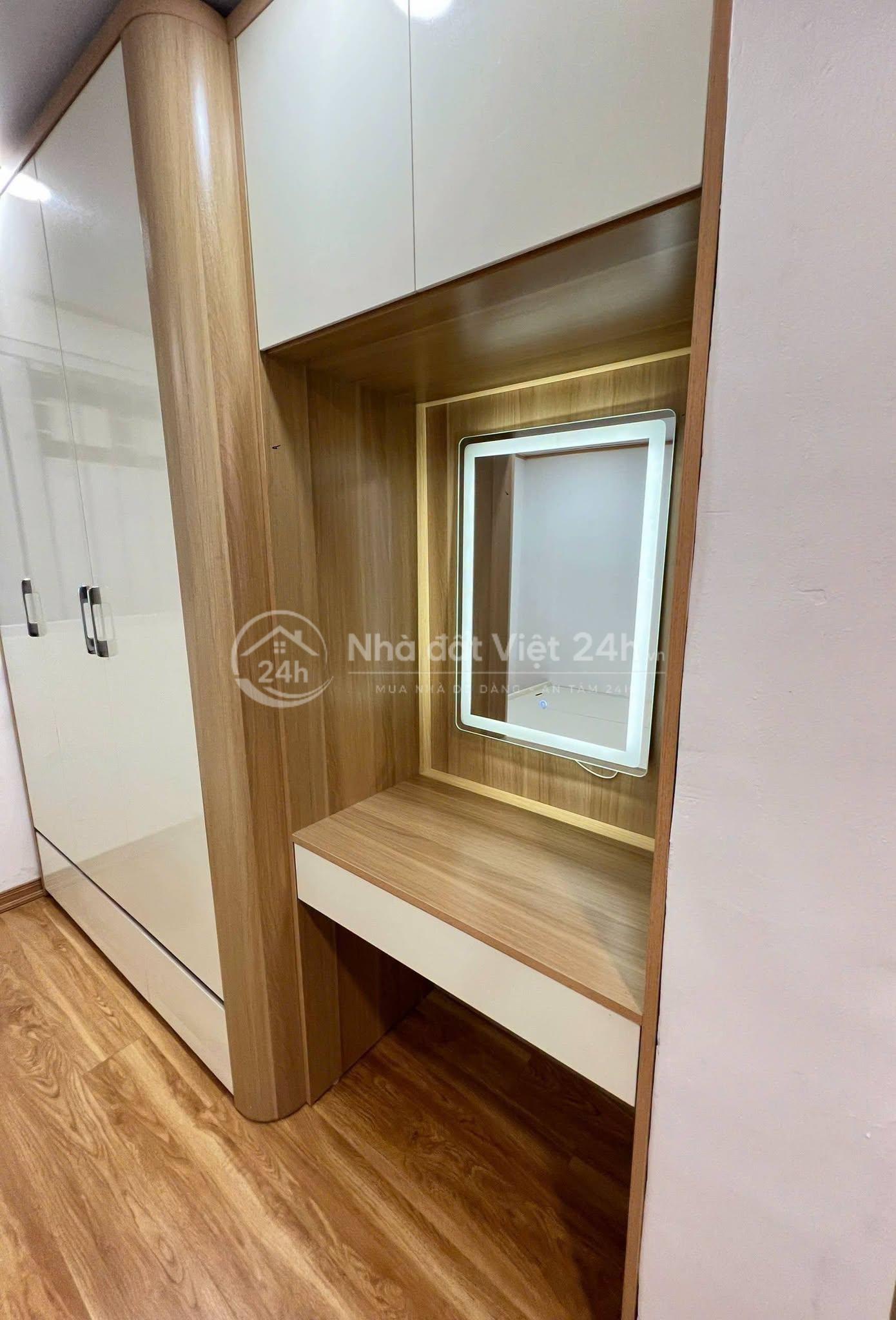 Bán căn nhà tập thể phố Thọ Lão, phường Đồng Nhân, quận Hai Bà Trưng 50m, 2 Ngủ riêng 2 Tỷ 500