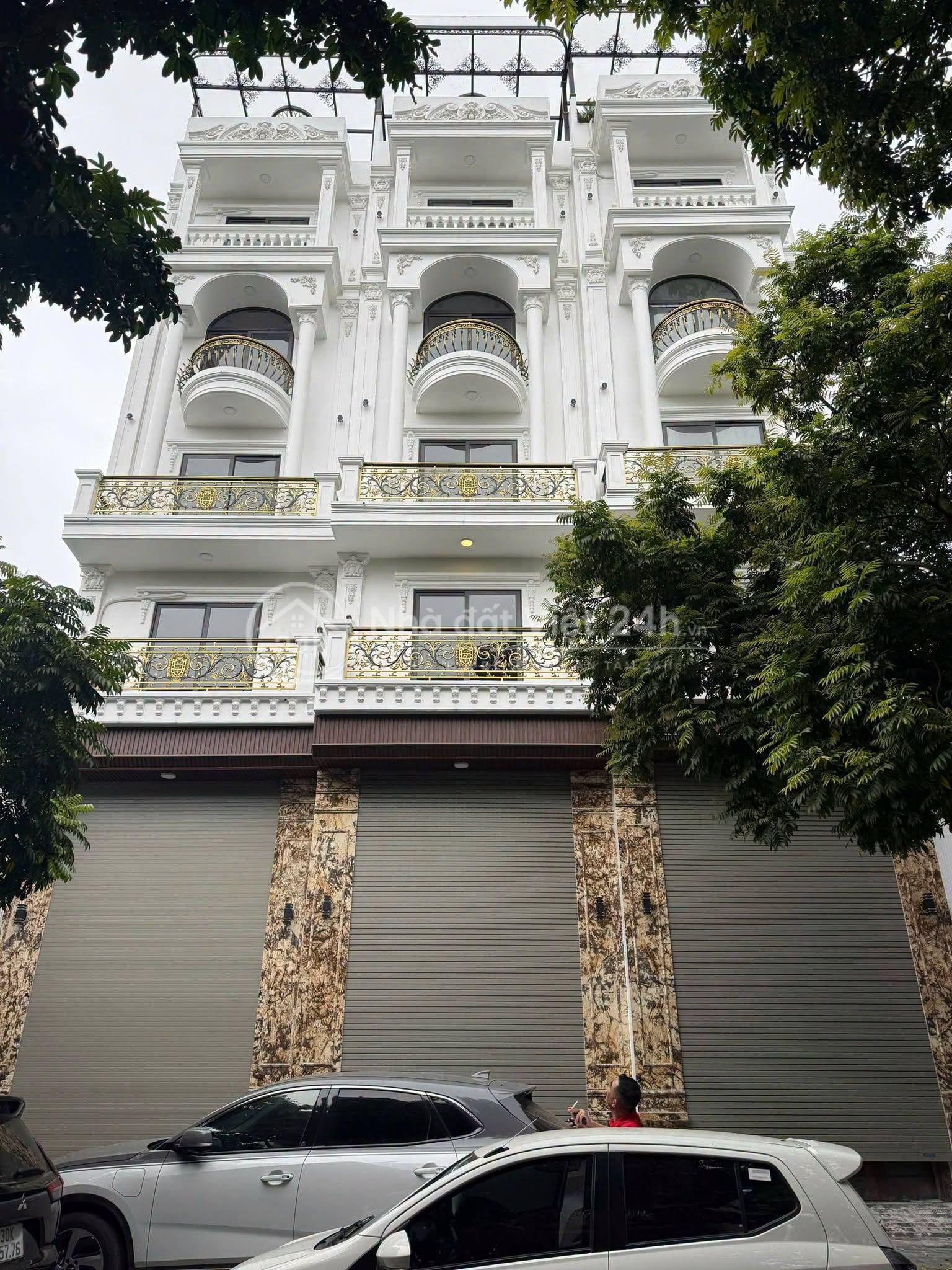 gần Vinhomes Riveside, bán nhà ở- Long Biên. 26,8tỷ 80m2 mặt phố Cầu Bây. 6.5 Tầng