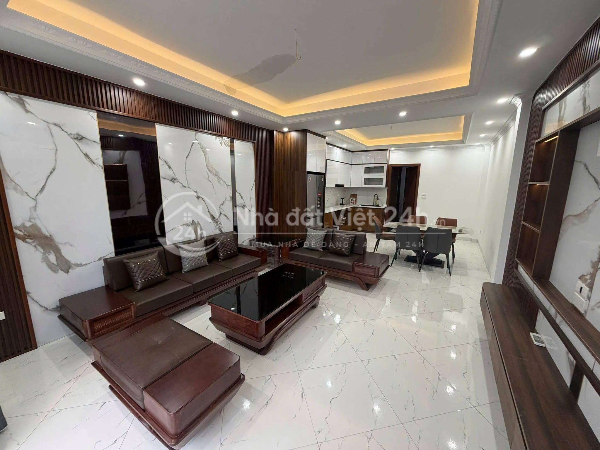 gần Vinhomes Riveside, bán nhà ở- Long Biên. 26,8tỷ 80m2 mặt phố Cầu Bây. 6.5 Tầng