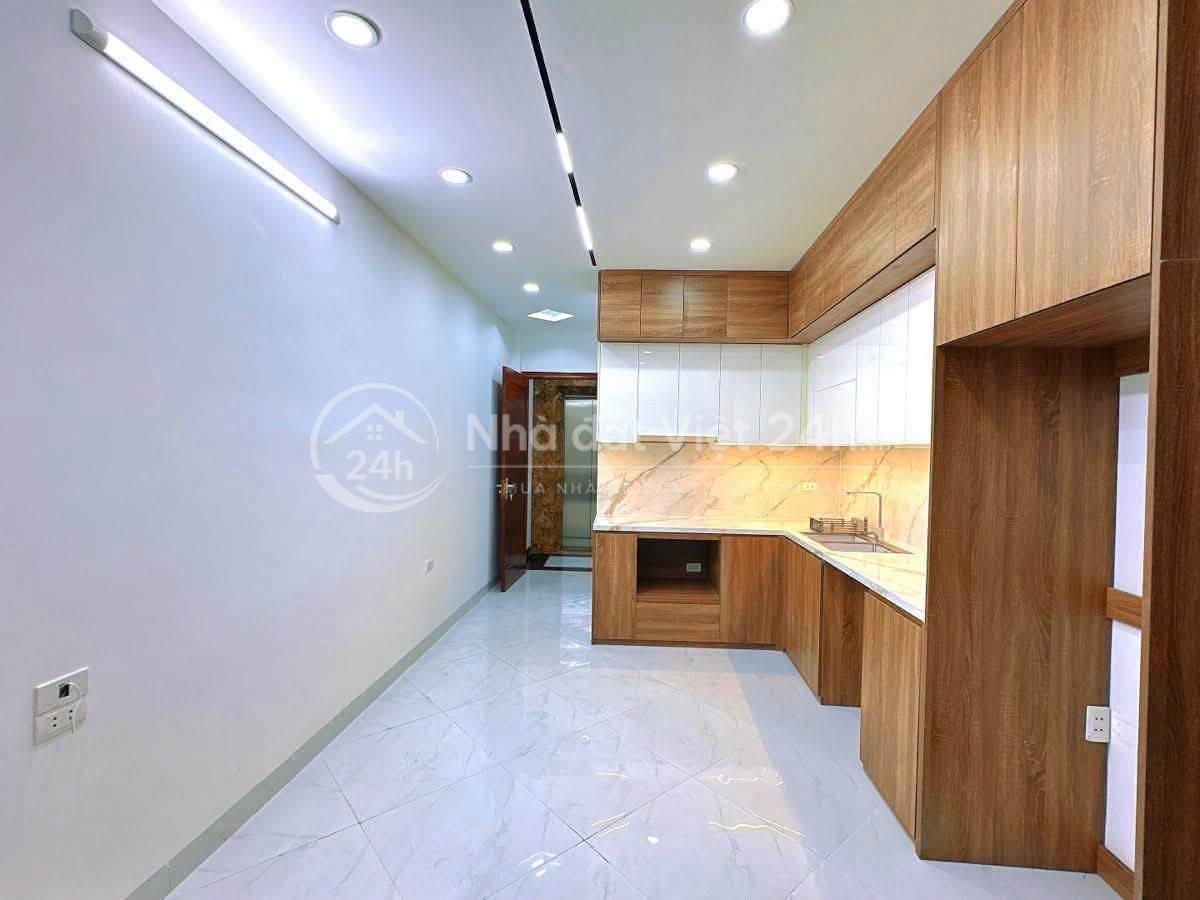 Nhà ngõ 133 Xuân Thủy, Cầu Giấy  Dt. 33/35m x 6.5 tầng