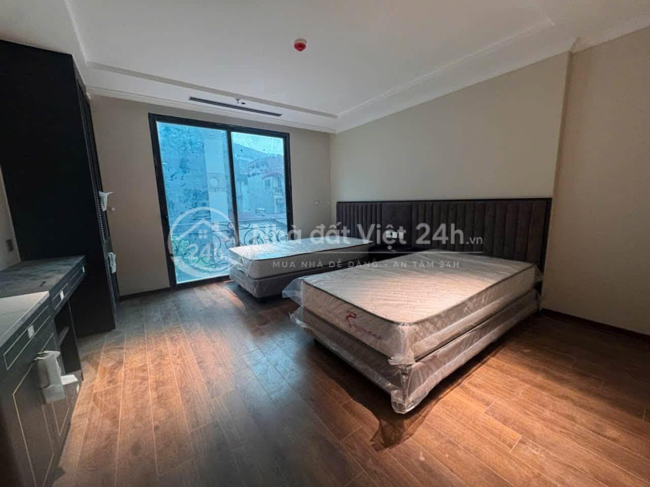 Bán nhà Mặt Phố Giảng võ 10 tầng thang máy giá 78 Tỷ