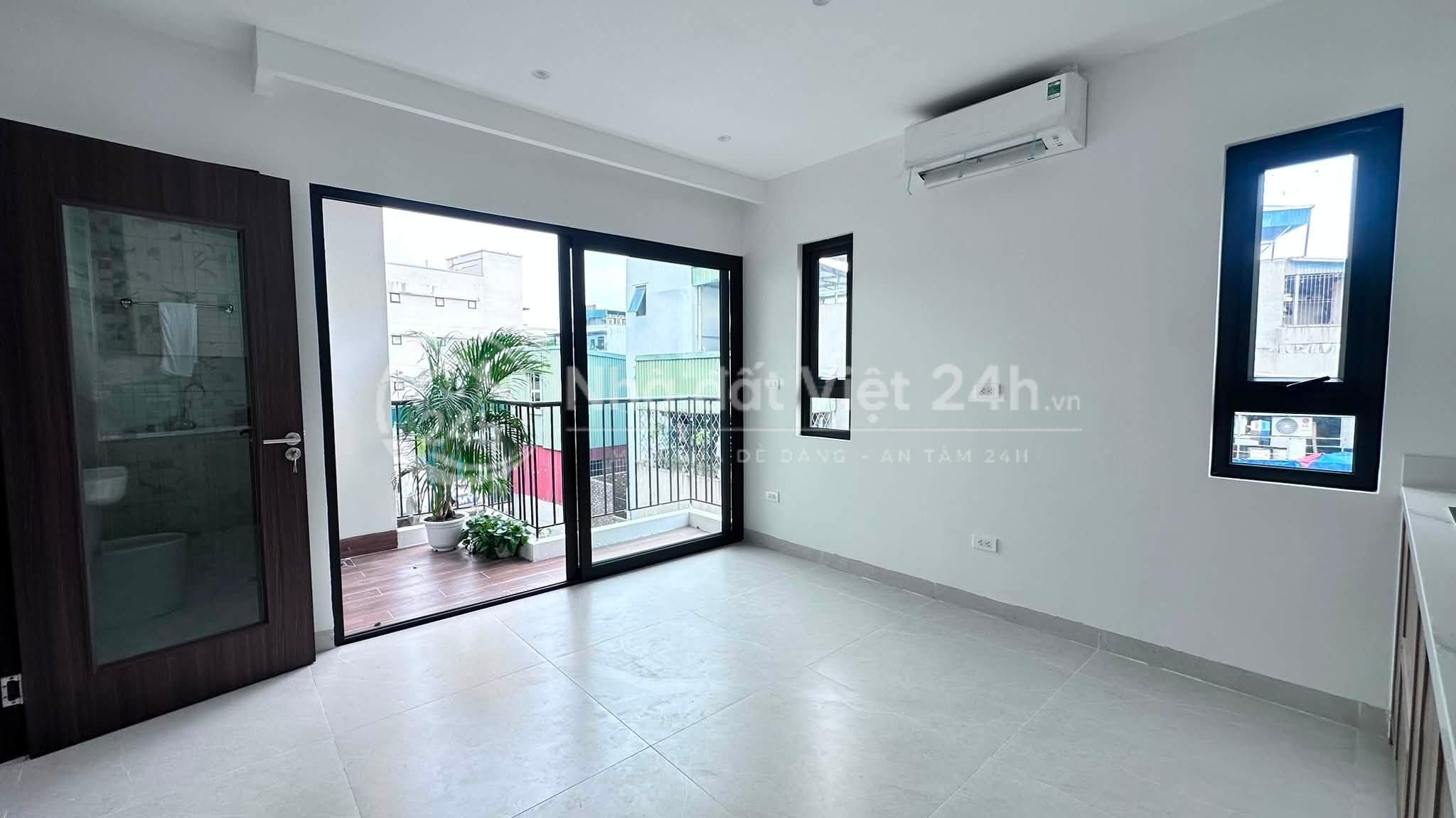 Nhà ngay ngã tư Xã Đàn - Trung Phụng - đê la thành 38m x 6 tầng 💰 chào Giá 10 tỷ 800