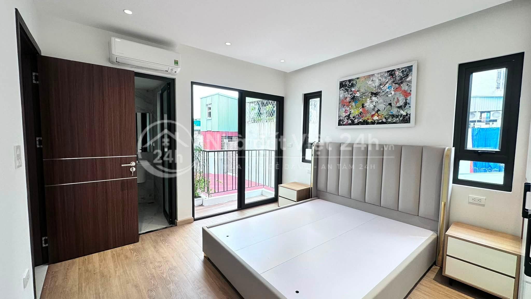 Nhà ngay ngã tư Xã Đàn - Trung Phụng - đê la thành 38m x 6 tầng 💰 chào Giá 10 tỷ 800
