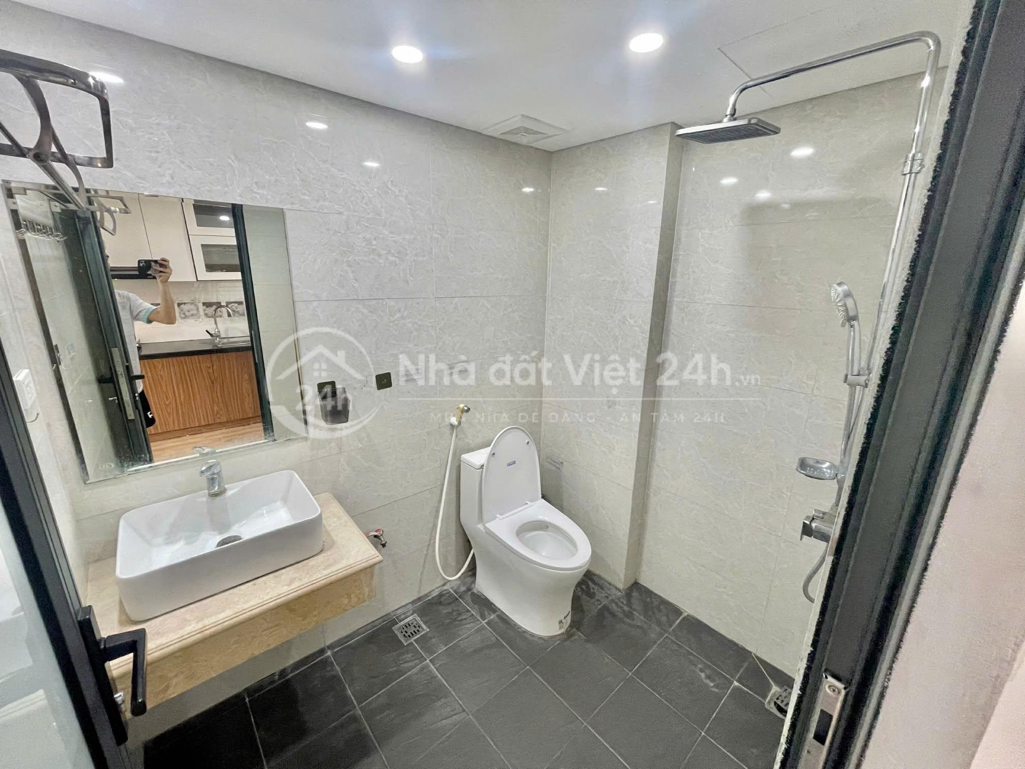 Căn hộ dịch vụ 1 ngủ 1 khách 45m, full nội thất tại 173 Hoàng Hoa Thám